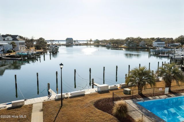 118 Lake Avenue 303, Morehead City, NC 28557