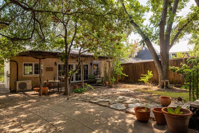 2410 Dormarion LN, Austin, TX 78703
