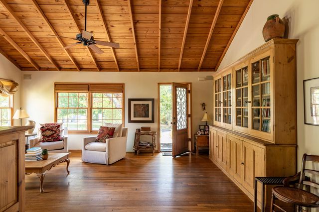 2410 Dormarion LN, Austin, TX 78703