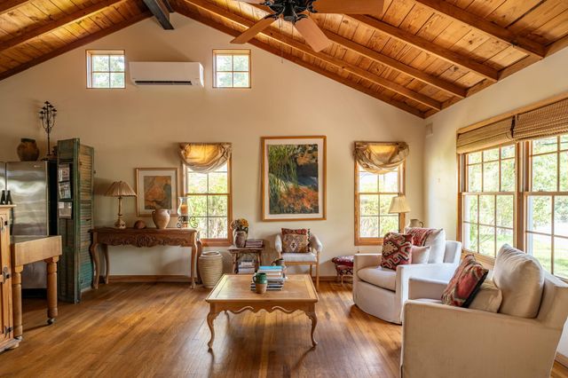 2410 Dormarion LN, Austin, TX 78703