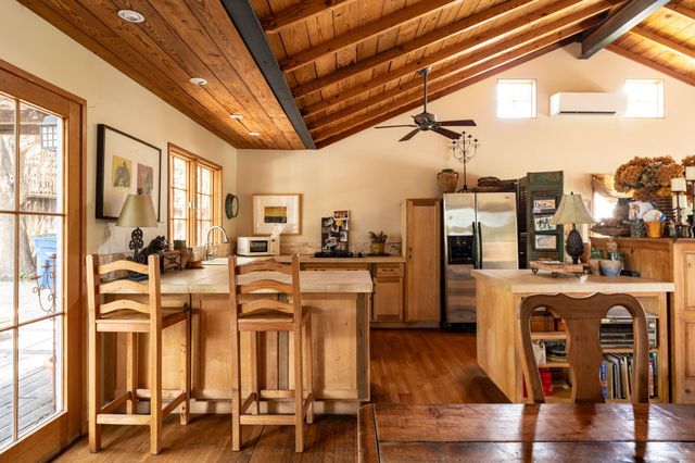 2410 Dormarion LN, Austin, TX 78703