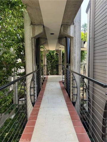 437 E Palm Avenue 207, Burbank, CA 91501