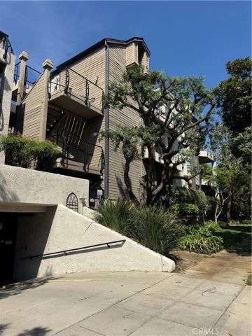 437 E Palm Avenue 207, Burbank, CA 91501