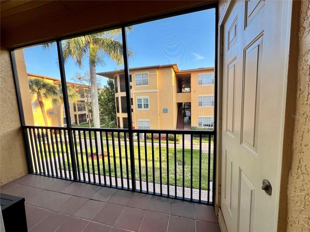 4323 BAYSIDE VILLAGE DRIVE 202, Tampa, FL 33615