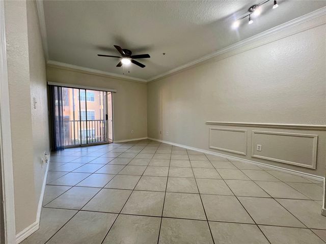 4323 BAYSIDE VILLAGE DRIVE 202, Tampa, FL 33615