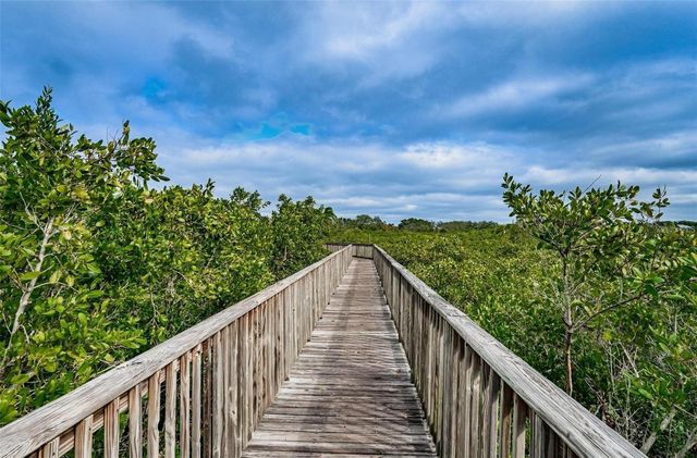 4323 BAYSIDE VILLAGE DRIVE 202, Tampa, FL 33615