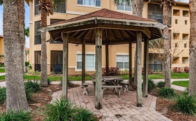 4323 BAYSIDE VILLAGE DRIVE 202, Tampa, FL 33615