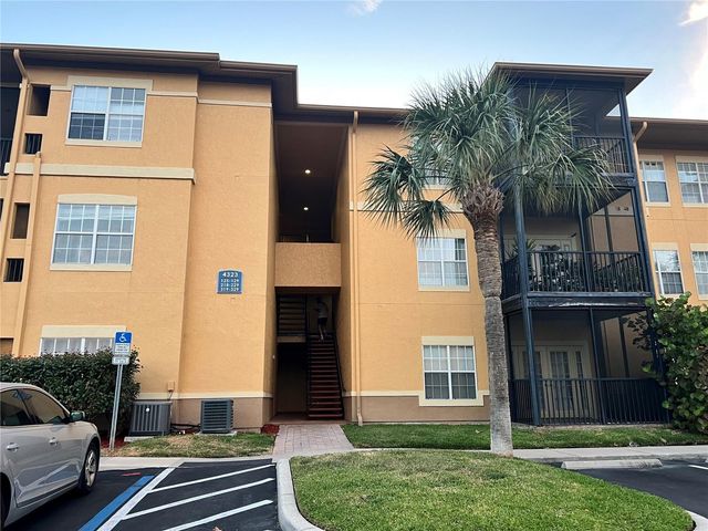4323 BAYSIDE VILLAGE DRIVE 202, Tampa, FL 33615