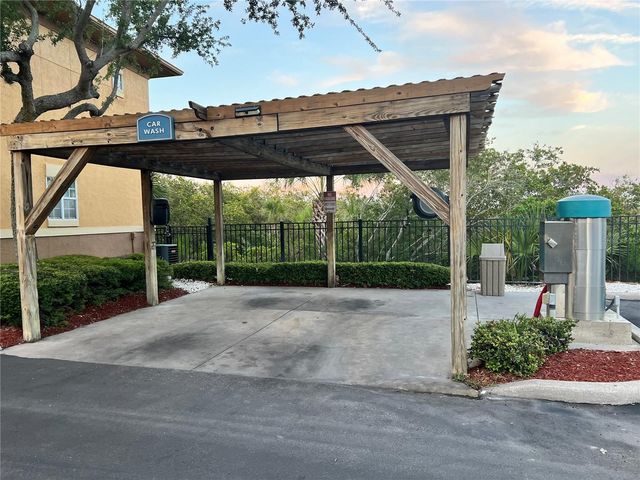 4323 BAYSIDE VILLAGE DRIVE 202, Tampa, FL 33615