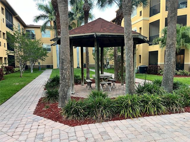4323 BAYSIDE VILLAGE DRIVE 202, Tampa, FL 33615