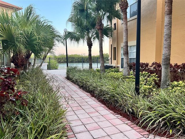 4323 BAYSIDE VILLAGE DRIVE 202, Tampa, FL 33615