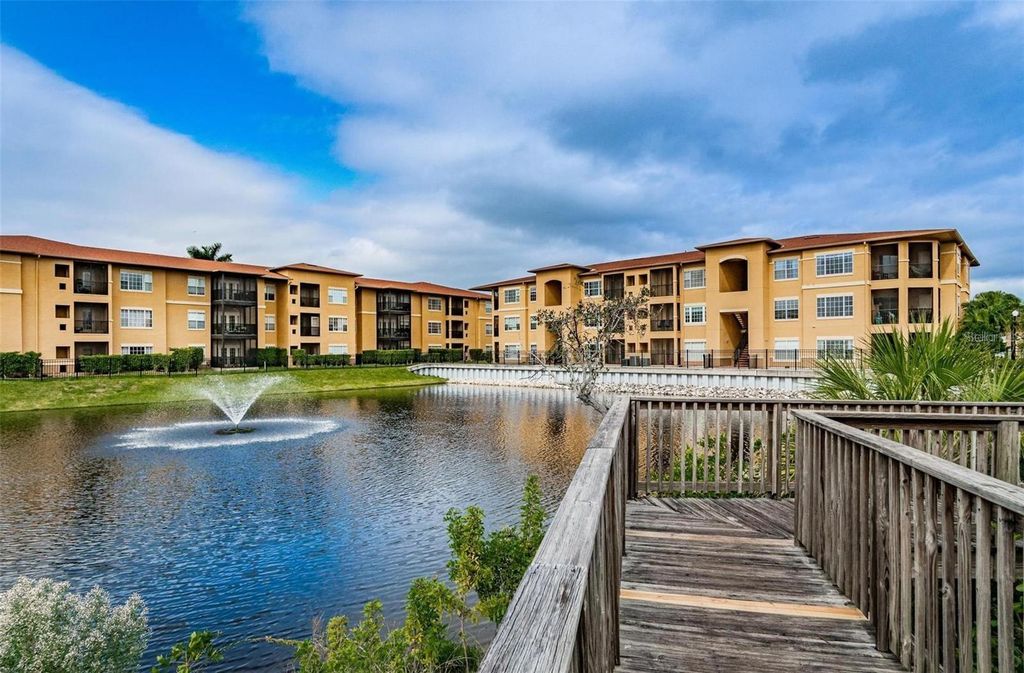 4323 BAYSIDE VILLAGE DRIVE 202, Tampa, FL 33615