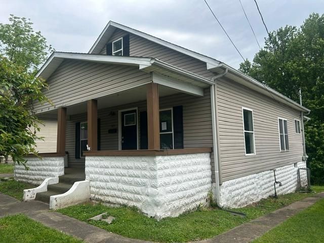 621 Gartrell, Ashland, KY 41102