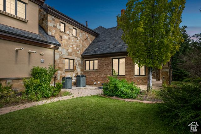 4601 N FOOTHILL DR, Provo, UT 84604