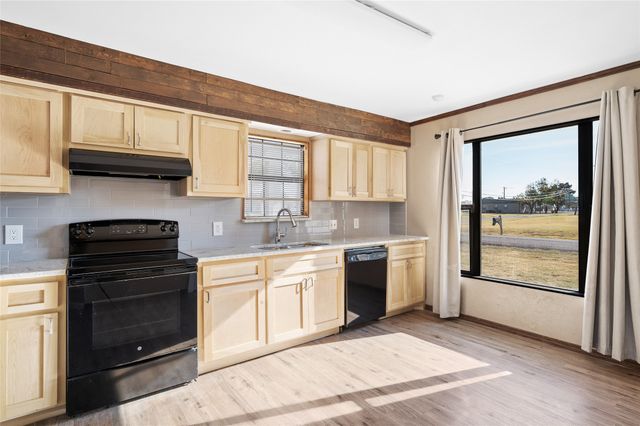 208 Maple Street, Gunter, TX 75058