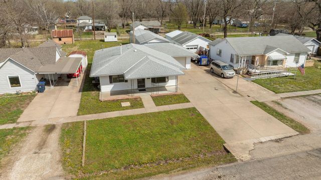 818 N Washington St, El Dorado, KS 67042
