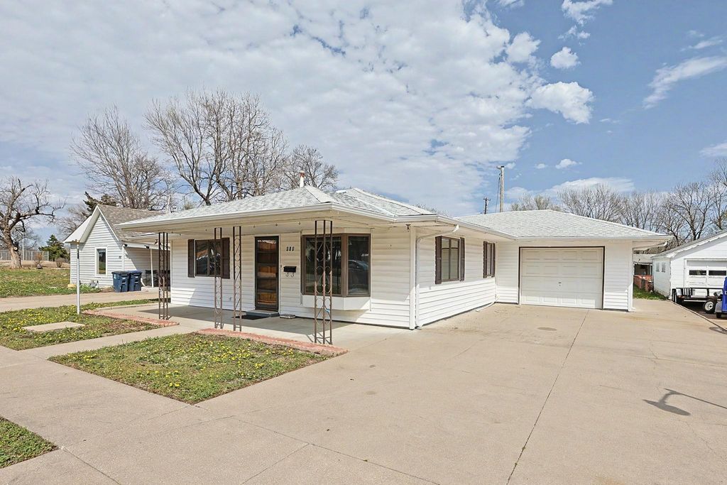 818 N Washington St, El Dorado, KS 67042