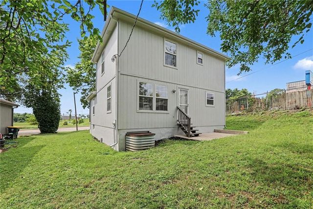 1112 E 81st Street, Kansas City, MO 64131
