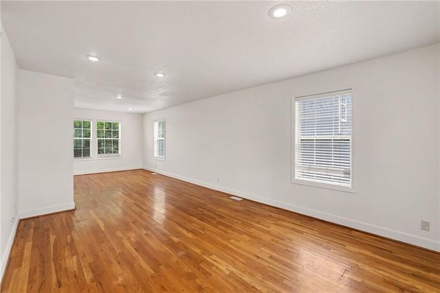 1112 E 81st Street, Kansas City, MO 64131