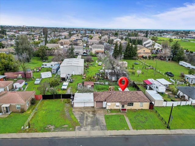 1833 Richard Way, Ceres, CA 95307