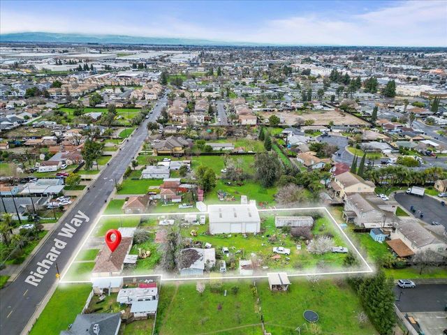 1833 Richard Way, Ceres, CA 95307