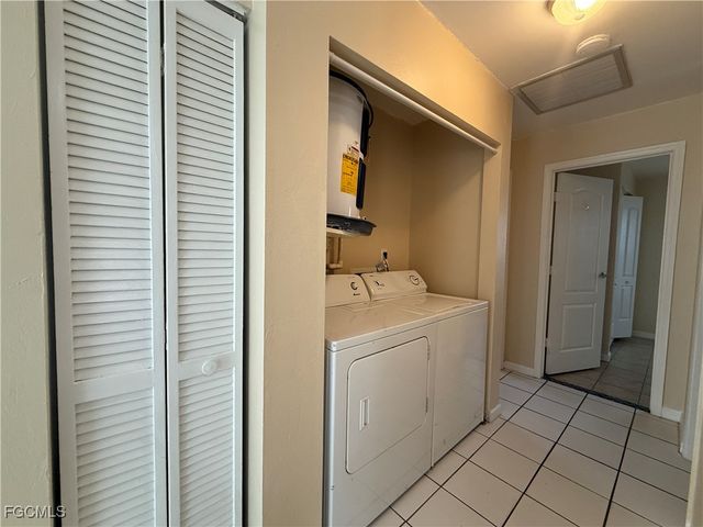 2117 SW Santa Barbara PL 4, Cape Coral, FL 33991