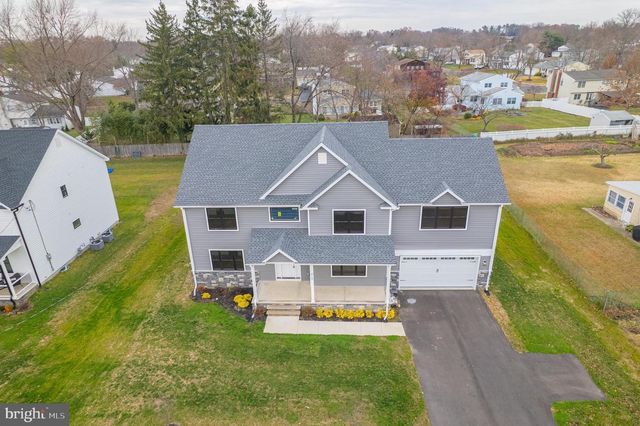 414 FLOCK, Hamilton, NJ 08619