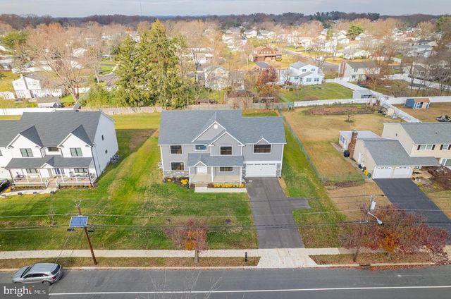 414 FLOCK, Hamilton, NJ 08619