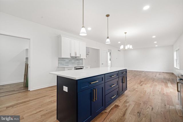 414 FLOCK, Hamilton, NJ 08619