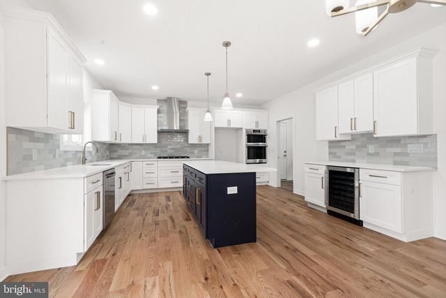 414 FLOCK, Hamilton, NJ 08619