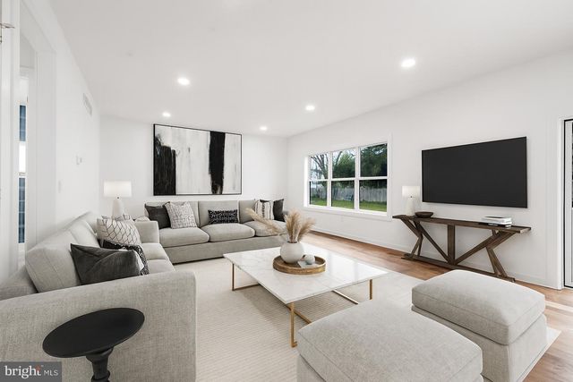 414 FLOCK, Hamilton, NJ 08619