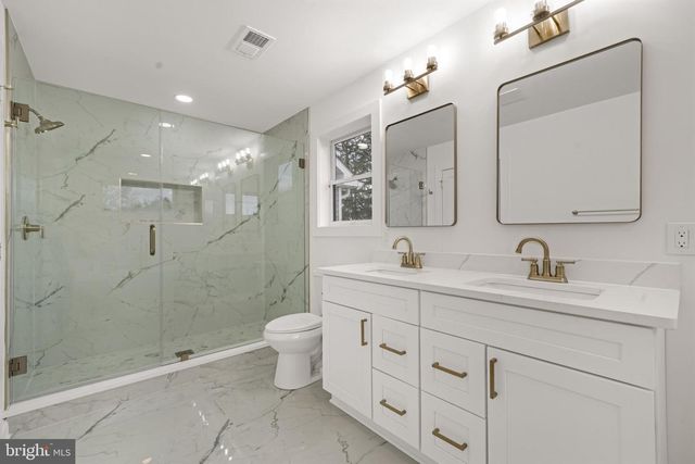 414 FLOCK, Hamilton, NJ 08619