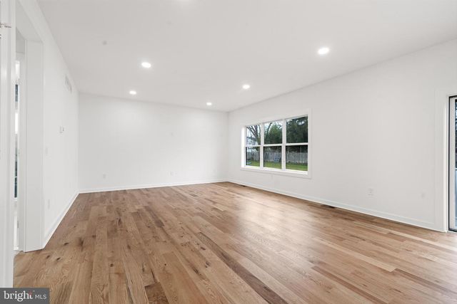 414 FLOCK, Hamilton, NJ 08619