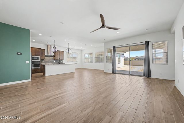 893 W SUPERSTITION Drive, San Tan Valley, AZ 85140