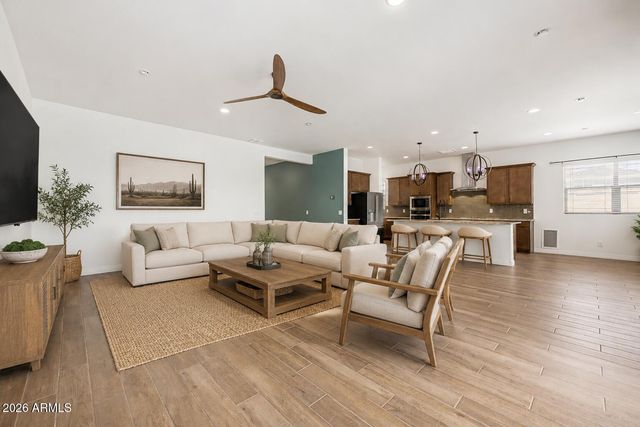 893 W SUPERSTITION Drive, San Tan Valley, AZ 85140