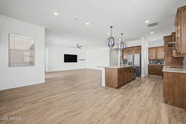 893 W SUPERSTITION Drive, San Tan Valley, AZ 85140