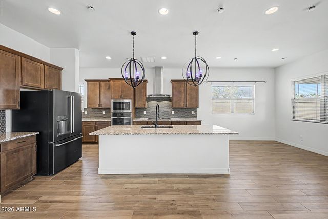 893 W SUPERSTITION Drive, San Tan Valley, AZ 85140