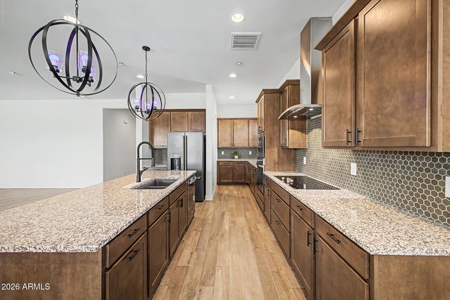 893 W SUPERSTITION Drive, San Tan Valley, AZ 85140