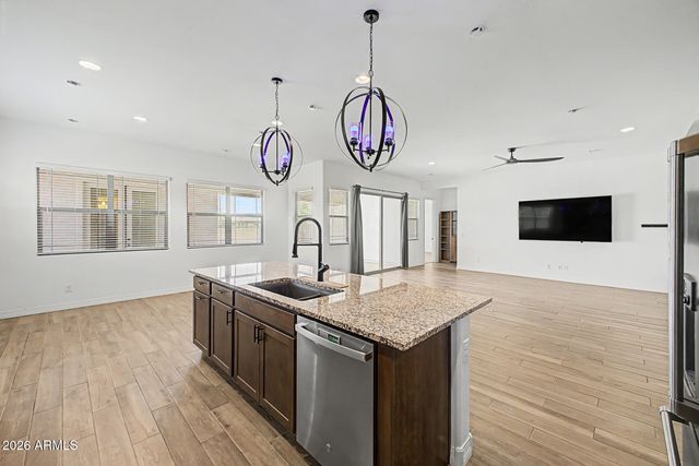 893 W SUPERSTITION Drive, San Tan Valley, AZ 85140