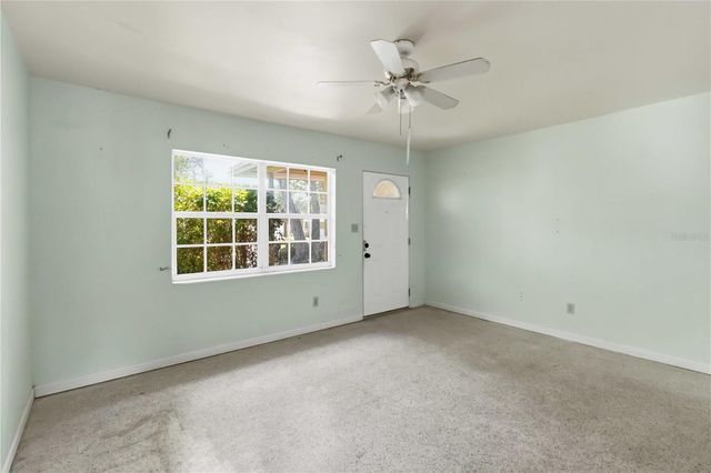 5013 OXFORD AVENUE N, St Petersburg, FL 33710