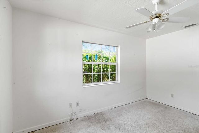 5013 OXFORD AVENUE N, St Petersburg, FL 33710