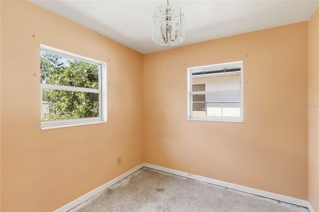 5013 OXFORD AVENUE N, St Petersburg, FL 33710