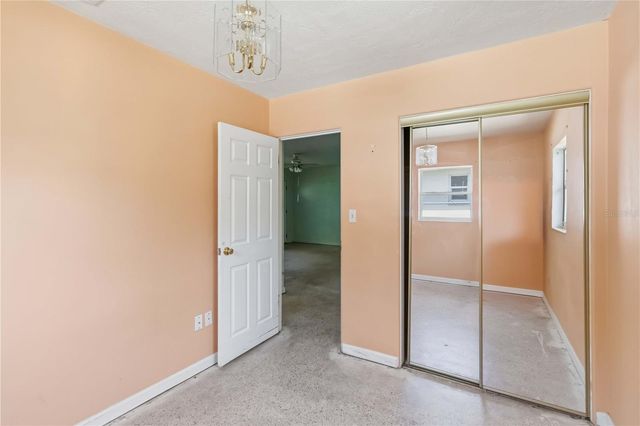 5013 OXFORD AVENUE N, St Petersburg, FL 33710
