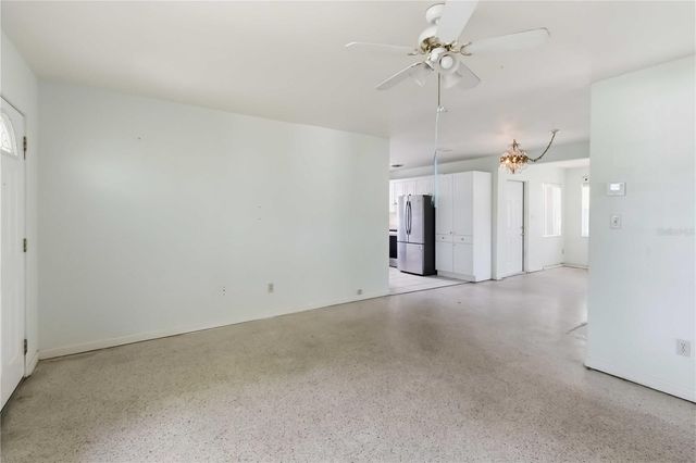 5013 OXFORD AVENUE N, St Petersburg, FL 33710