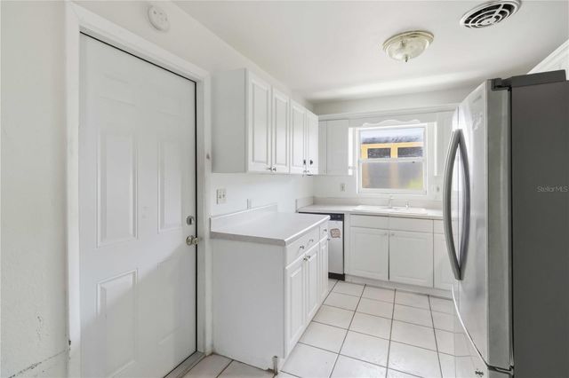 5013 OXFORD AVENUE N, St Petersburg, FL 33710