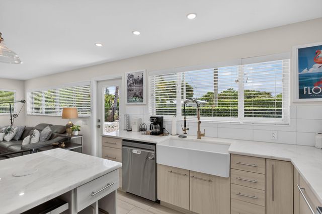 2681 NE 16TH Street, Pompano Beach, FL 33062