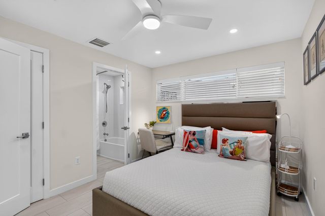 2681 NE 16TH Street, Pompano Beach, FL 33062