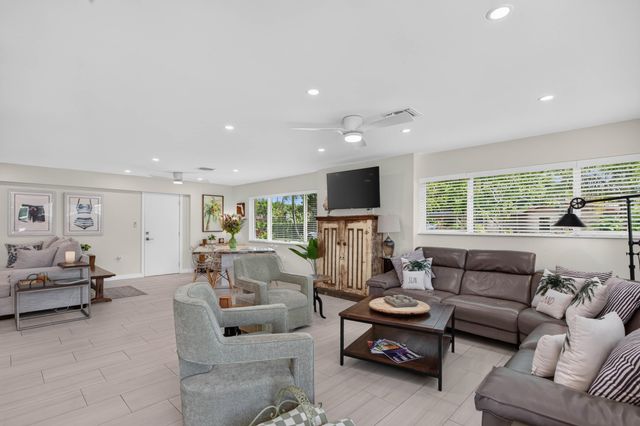 2681 NE 16TH Street, Pompano Beach, FL 33062