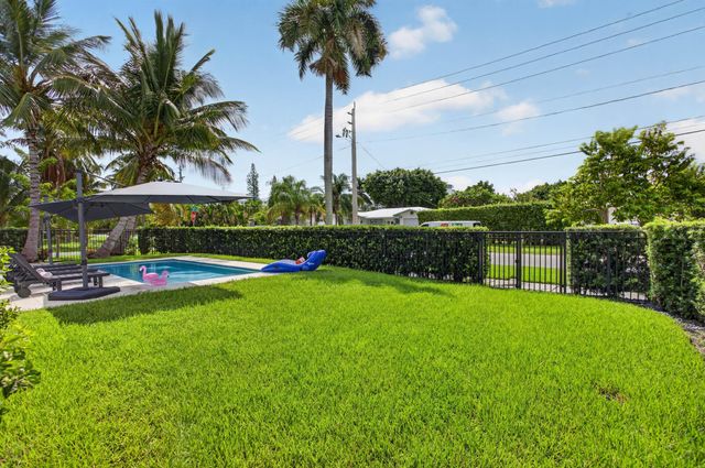 2681 NE 16TH Street, Pompano Beach, FL 33062