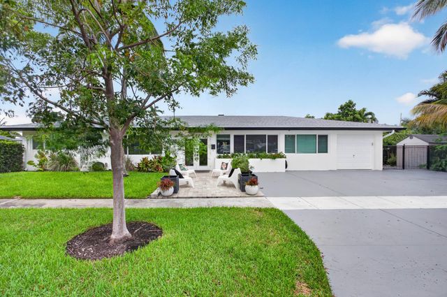 2681 NE 16TH Street, Pompano Beach, FL 33062